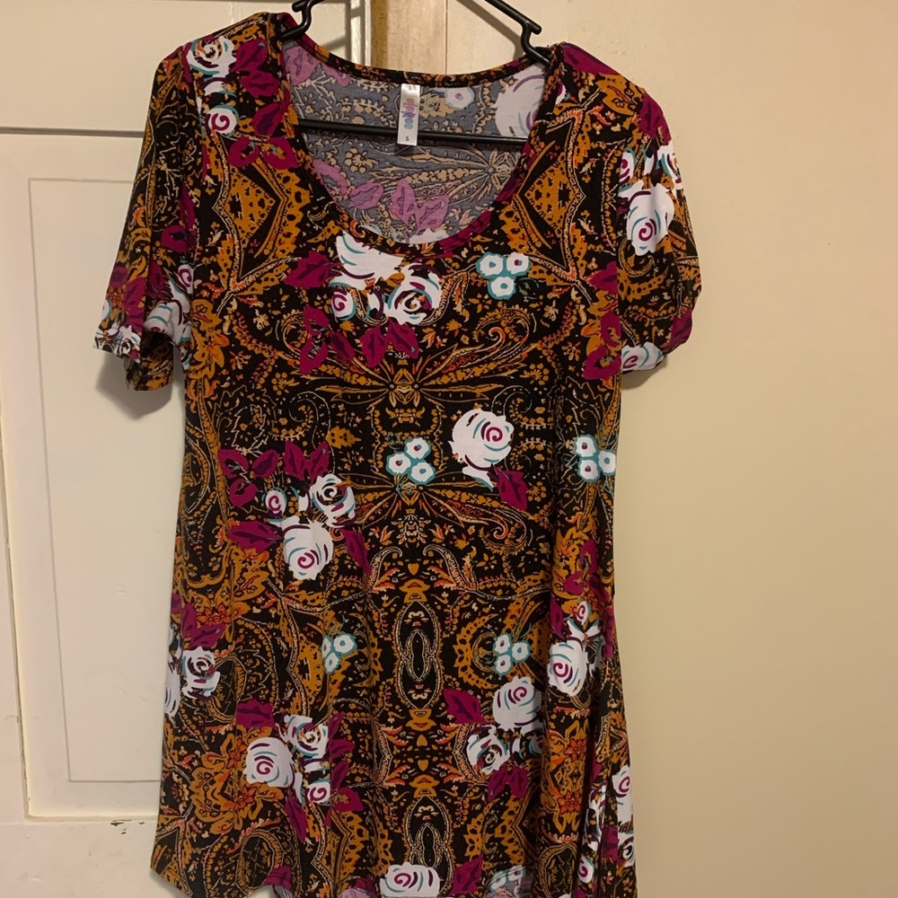 LulaRoe Perfect T